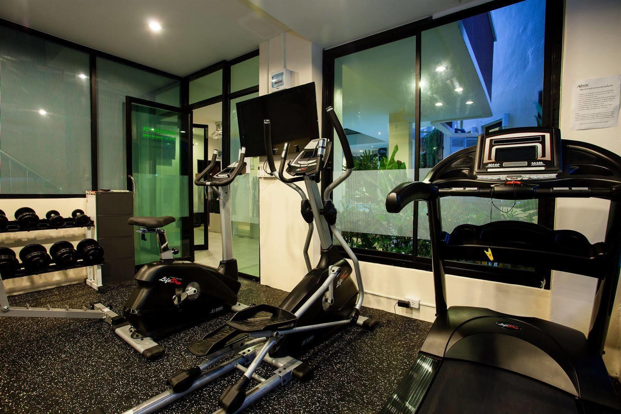 The Wave Hotel Patong Sha Phuket Exterior photo